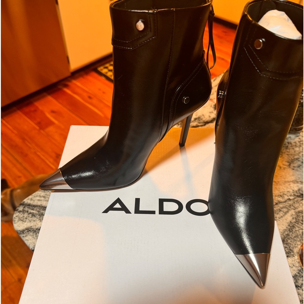 Aldo stiletto leather boots brand new